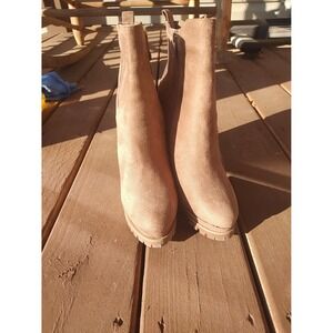 Fashion Nova Tan Suede Block Heel Lug Sole Ankle Size 7 1/2